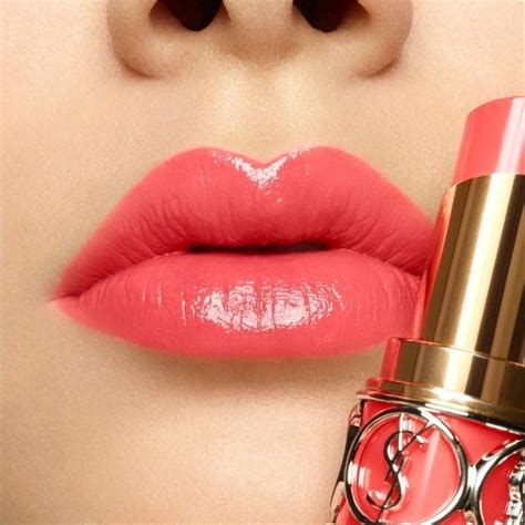 Yves Saint Laurent Rouge Volupté Shine 30 Coral Ingenious